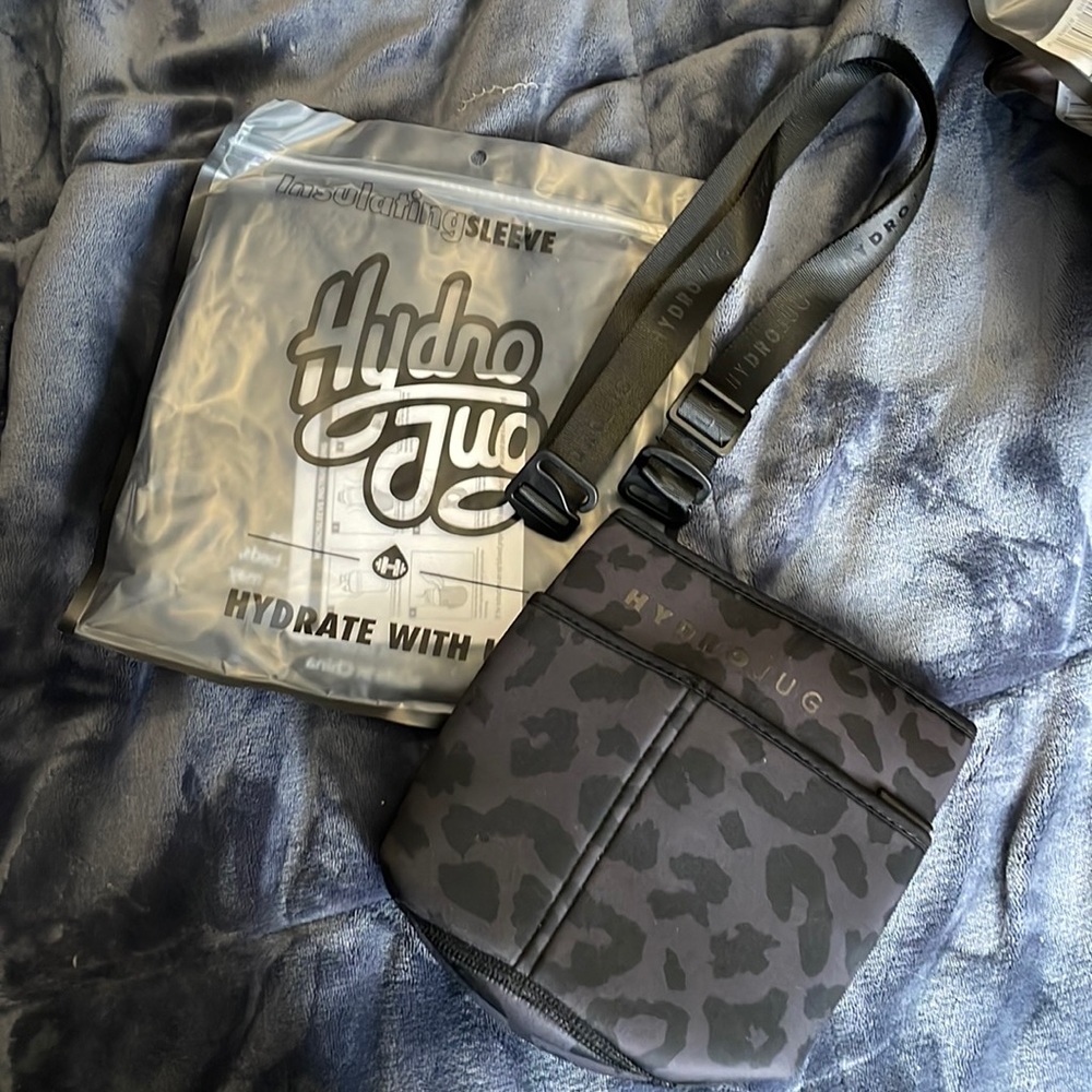 Black leopard HydroJug sleeve -New